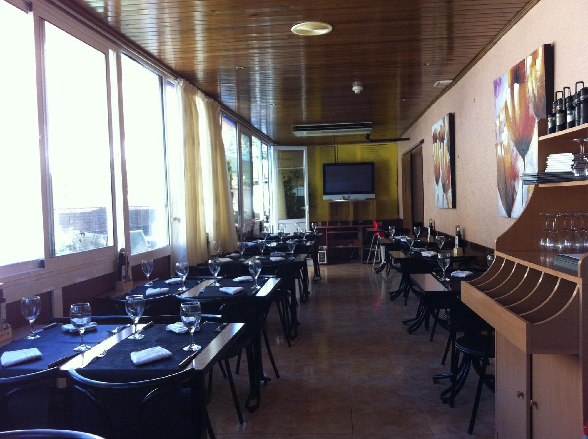 Hotel Rodsan Suizo Castelldefels Exterior foto